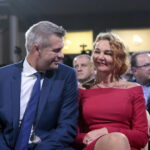 Sztab wyborczy Bogdana Wenty. Na zdjęciu Bogdan Wenta i Iwona Wenta / Marzena Mąkosa / Radio Kielce