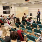 Spotkanie autorskie z Wojciechem Chmielarzem / Marzena Mąkosa / Radio Kielce