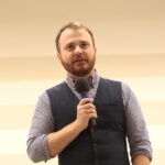 Spotkanie autorskie z Wojciechem Chmielarzem / Marzena Mąkosa / Radio Kielce