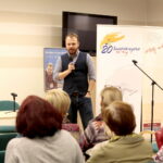 Spotkanie autorskie z Wojciechem Chmielarzem / Marzena Mąkosa / Radio Kielce