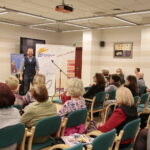 Spotkanie autorskie z Wojciechem Chmielarzem / Marzena Mąkosa / Radio Kielce