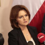 Konferencja wiceministra Rodziny, Pracy i Polityki Społecznej Marcina Zielenieckiego dotycząca wystawiania elektronicznych zwolnień lekarskich. Małgorzata Kiebzak - dyrektor Świętokrzyskiego Narodowego Funduszu Zdrowia / Marzena Mąkosa / Radio Kielce