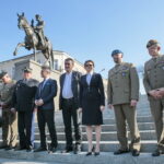 Konferencja prasowa dotycząca organizacji sobotniego pikniku patriotycznego „Służymy Niepodległej” oraz obchodów Święta Niepodległości. Na zdjęciu (od lewej): płk Jarosław Molisak - szef WSzW w Kielcach, Adam Czajka - Świętokrzyski Komendant Wojewódzki Państwowej Straży Pożarnej, Krzysztof Słoń - senator RP,  Wojciech Lubawski - prezydent Kielc, Agata Wojtyszek - wojewoda świętokrzyski, płk Paweł Chabielski - dowódca Centrum Przygotowań do Misji Zagranicznych w Kielcach i płk Artur Barański - dowódca 10. Świętokrzyskiej Brygady Wojsk Obrony Terytorialnej / Marzena Mąkosa / Radio Kielce