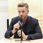 Spotkanie autorskie ze Szczepanem Twardochem w Wojewódzkiej Bibliotece Publicznej. Na zdjęciu: Szczepan Twardoch - pisarz / Marzena Mąkosa / Radio Kielce