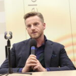 Spotkanie autorskie ze Szczepanem Twardochem w Wojewódzkiej Bibliotece Publicznej. Na zdjęciu: Szczepan Twardoch - pisarz / Marzena Mąkosa / Radio Kielce