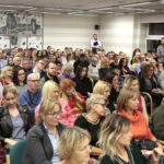 Spotkanie autorskie ze Szczepanem Twardochem w Wojewódzkiej Bibliotece Publicznej / Marzena Mąkosa / Radio Kielce