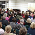 Spotkanie autorskie ze Szczepanem Twardochem w Wojewódzkiej Bibliotece Publicznej / Marzena Mąkosa / Radio Kielce