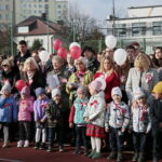 Akcja MEN "Rekord dla Niepodległej". Odśpiewanie hymnu w III LO im. Cypriana Kamila Norwida w Kielcach / Marzena Mąkosa / Radio Kielce