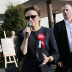 Akcja MEN "Rekord dla Niepodległej". Odśpiewanie hymnu w III LO im. Cypriana Kamila Norwida w Kielcach / Marzena Mąkosa / Radio Kielce