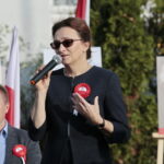 Akcja MEN "Rekord dla Niepodległej". Odśpiewanie hymnu w III LO im. Cypriana Kamila Norwida w Kielcach / Marzena Mąkosa / Radio Kielce