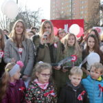 Akcja MEN "Rekord dla Niepodległej". Odśpiewanie hymnu w III LO im. Cypriana Kamila Norwida w Kielcach / Marzena Mąkosa / Radio Kielce