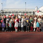 Akcja MEN "Rekord dla Niepodległej". Odśpiewanie hymnu w III LO im. Cypriana Kamila Norwida w Kielcach / Marzena Mąkosa / Radio Kielce