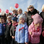 Akcja MEN "Rekord dla Niepodległej". Odśpiewanie hymnu w III LO im. Cypriana Kamila Norwida w Kielcach / Marzena Mąkosa / Radio Kielce