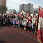 Akcja MEN "Rekord dla Niepodległej". Odśpiewanie hymnu w III LO im. Cypriana Kamila Norwida w Kielcach / Marzena Mąkosa / Radio Kielce