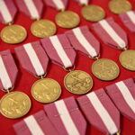 Spotkanie pracowników urzędu wojewódzkiego z okazji 100-lecia odzyskania niepodległości oraz obchody Dnia Służby Cywilnej / Marzena Mąkosa / Radio Kielce