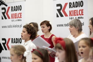 Koncert chóru Agaty Steczkowskiej w Radio Kielce / Marzena Mąkosa / Radio Kielce