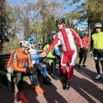 Kolarze wyruszyli w podróż w Święto Niepodległości / Marzena Mąkosa / Radio Kielce