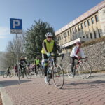 Kolarze wyruszyli w podróż w Święto Niepodległości / Marzena Mąkosa / Radio Kielce