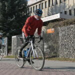 Kolarze wyruszyli w podróż w Święto Niepodległości / Marzena Mąkosa / Radio Kielce