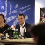 Konferencja prasowa Kieleckiego Teatru Tańca dotycząca Wieczoru Premierowego "Cudowny Mandaryn" i "Drewniany Książę". Na zdjęciu (od lewej): Elżbieta Pańtak - Dyrektor Kieleckiego Teatru Tańca i Grzegorz Pańtak - Zastępca Dyrektora Kieleckiego Teatru Tańca / Marzena Mąkosa / Radio Kielce