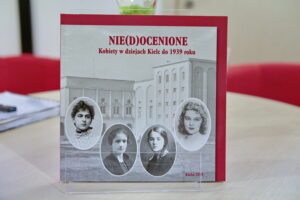 Promocja książki Marzeny Nosek "Nie(d)ocenione Kobiety w dziejach Kielc do 1939 roku" / Marzena Mąkosa / Radio Kielce