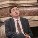 Debata "Dwie drogi do niepodległości - Roman Dmowski i Józef Piłsudski". Spotkanie z prelegentami: Rafałem Ziemkiewiczem oraz Markiem Kornatem w Sali Kominkowej Wojewódzkiego Domu Kultury / Marzena Mąkosa / Radio Kielce