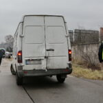 Akcja policyjna "Twoje auto - bezpieczna jazda". Funkcjonariusze sprawdzają stan techniczny pojazdów / Marzena Mąkosa / Radio Kielce