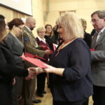 Wręczenie odznaczeń honorowym krwiodawcom w Filharmonii Świętokrzyskiej / Marzena Mąkosa / Radio Kielce