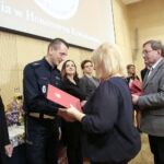 Wręczenie odznaczeń honorowym krwiodawcom w Filharmonii Świętokrzyskiej / Marzena Mąkosa / Radio Kielce