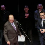 Ogólnopolski Niezależny Festiwal Form Dokumentalnych. XXIV NURT 2018 w Kieleckim Centrum Kultury. Gala finałowa. Na zdjęciu (od lewej): Krzysztof Miklaszewski - dyrektor artystyczny NURT 2018 i Marcin Różycki - zastępca prezydenta Kielc / Marzena Mąkosa / Radio Kielce