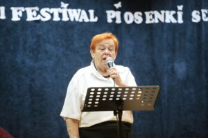 VIII Festiwal Piosenki Seniora / Marzena Mąkosa / Radio Kielce