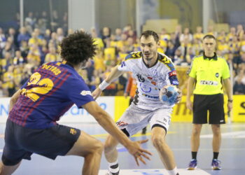 9. kolejka Ligii Mistrzów PGE Vive-Barcelona / Marzena Mąkosa / Radio Kielce
