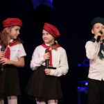 Koncert finałowy Festiwalu Piosenkarzy im. Henryka Morysa i Andrzeja Litwina w Sali Widowiskowej Wojewódzkiego Domu Kultury w Kielcach. Zespół Kropeczki / Marzena Mąkosa / Radio Kielce