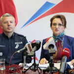 Konferencja w Świętokrzyskim Urzędzie Wojewódzkim. Na zdjęciu (od lewej):  insp. Artur Bielecki -  p.o.komendanta wojewódzkiego policji w Kielcach i Agata Wojtyszek - wojewoda świętokrzyski / Marzena Mąkosa / Radio Kielce