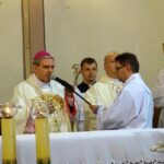 Ostrowiec Świętokrzyski. Uroczystości związane z obchodami 100 lat niepodległości Polski. Na zdjęciu: biskup sandomierski Krzysztof Nitkiewicz / Emilia Sitarska / Radio Kielce