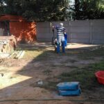 Prace nad nowymi kojcami w kunowskim azylu / Emilia Sitarska / Radio Kielce