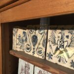 Niepodległościowe wątki w Muzeum Diecezjalnym w Sandomierzu. Na zdjęciu XVII wieczny kafel z wizerunkiem orła / Grażyna Szlęzak-Wójcik / Radio Kielce