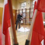 Wybory samorządowe 2018. II tura. Obwodowa Komisja Wyborcza nr 14. / Jarosław Kubalski / Radio Kielce