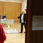 Wybory samorządowe 2018. II tura. Obwodowa Komisja Wyborcza nr 14. / Jarosław Kubalski / Radio Kielce