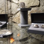 Wystawa wyrobów z krzemienia pasiastego w Podziemnej Trasie Turystycznej / Emilia Sitarska / Radio Kielce