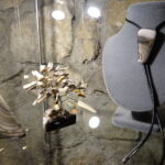 Wystawa wyrobów z krzemienia pasiastego w Podziemnej Trasie Turystycznej / Emilia Sitarska / Radio Kielce