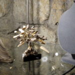 Wystawa wyrobów z krzemienia pasiastego w Podziemnej Trasie Turystycznej / Emilia Sitarska / Radio Kielce