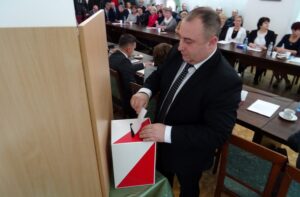 Zaprzysiężenie nowej Rady Miasta i burmistrza w Opatowie / Emilia Sitarska / Radio Kielce