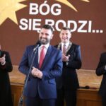 Spotkanie opłatkowe biskupa sandomierskiego Krzysztofa Nitkiewicza z samorządowcami, politykami, przedstawicielami miejscowych instytucji kultury i przedsiębiorcami / Grażyna Szlęzak-Wójcik / Radio Kielce