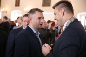 Spotkanie opłatkowe biskupa sandomierskiego Krzysztofa Nitkiewicza z samorządowcami, politykami, przedstawicielami miejscowych instytucji kultury i przedsiębiorcami / Grażyna Szlęzak-Wójcik / Radio Kielce