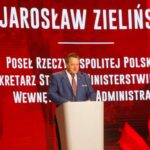 Gala konkursu Orlen dla Straży Pożarnej w Targach Kielce. Na zdjęciu: wiceminister MSWiA Jarosław Zieliński / Marzena Mąkosa / Radio Kielce