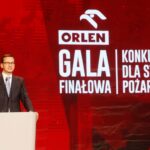 Gala konkursu Orlen dla Straży Pożarnej w Targach Kielce. Na zdjęciu: premier Mateusz Morawiecki / Marzena Mąkosa / Radio Kielce