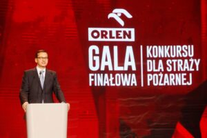 Gala konkursu Orlen dla Straży Pożarnej w Targach Kielce. Na zdjęciu: premier Mateusz Morawiecki / Marzena Mąkosa / Radio Kielce