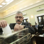 Pierwsza sesja kieleckiej Rady Miasta kadencji 2018-2023. Na zdjęciu Tadeusz Kozior, radny PiS / Marzena Mąkosa / Radio Kielce