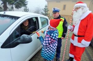 Sandomierz. Profilaktyczna, Mikołajkowa akcja policji / świętokrzyska policja